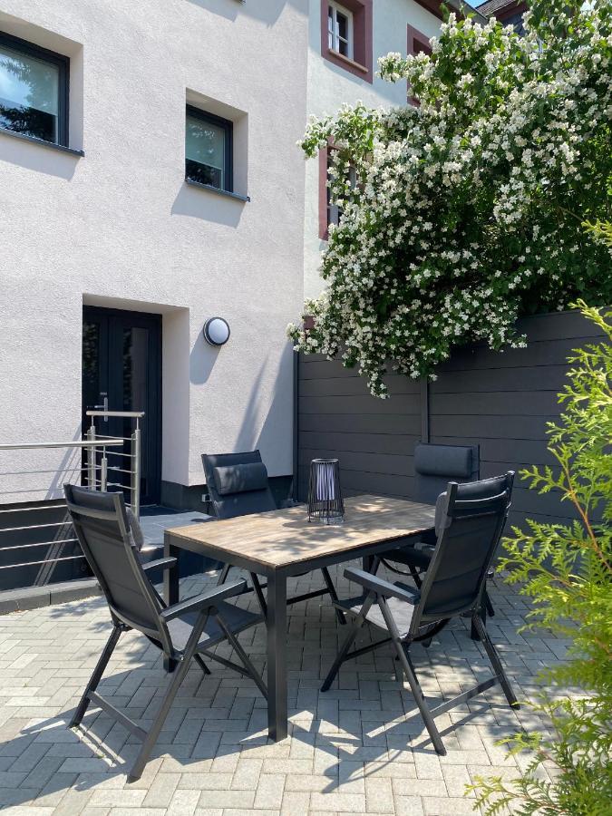 Sonnenlay Lounge - Studio & Ferienhaus Brauneberg Bagian luar foto
